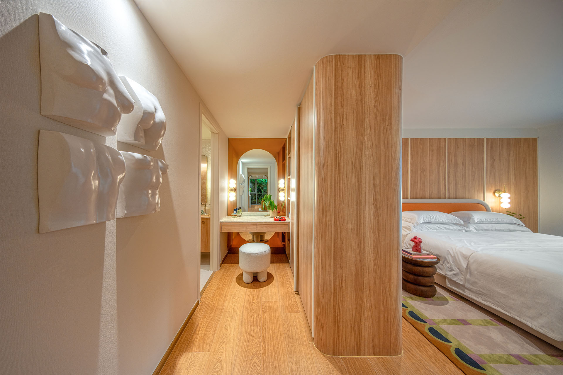 Luxe-Property_0004_Show-villa-unit-11